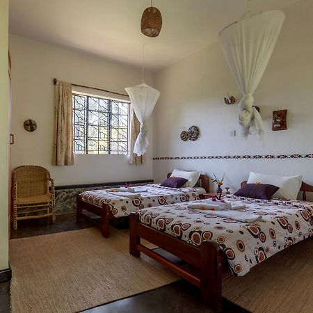 Travellers Rest Hotel Kisoro Exterior foto