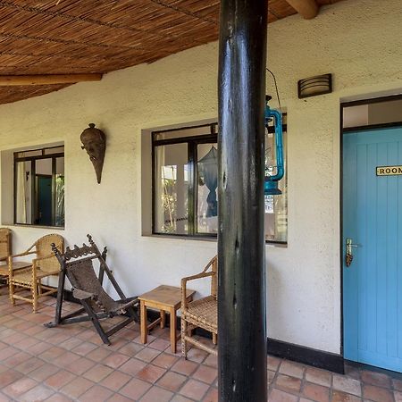 Travellers Rest Hotel Kisoro Exterior foto