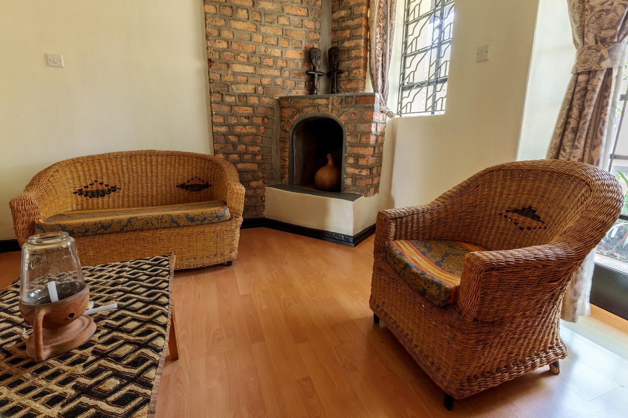 Travellers Rest Hotel Kisoro Exterior foto